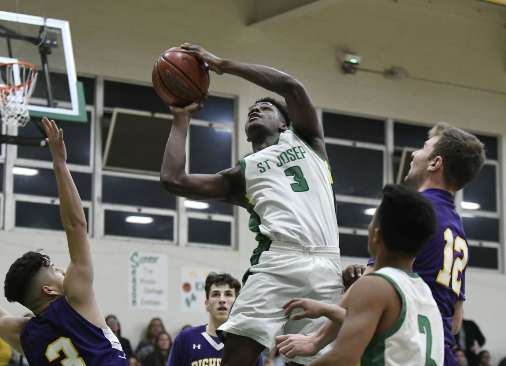 021120 Righetti SJ basketball 18.jpg